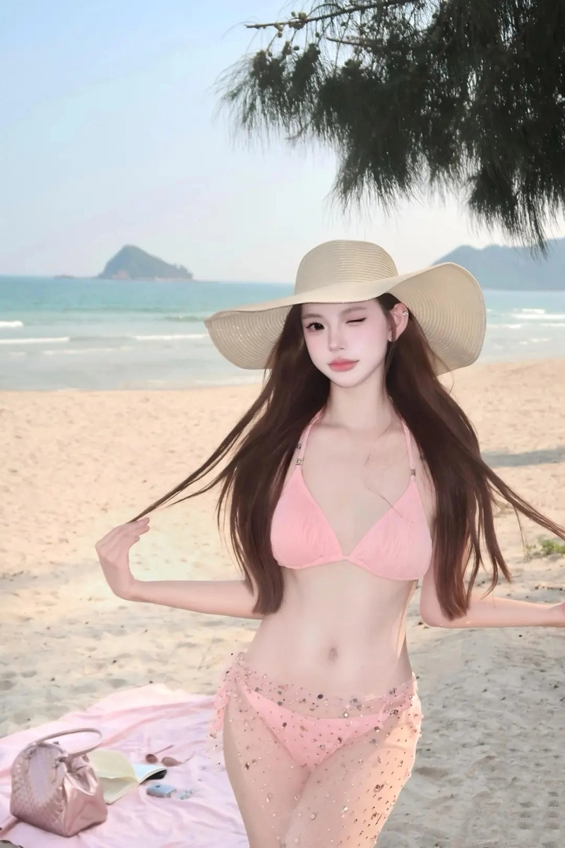 Ảnh hot girl mặc bikini hồng pastel
