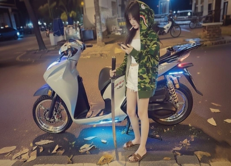 Gái phố nổi loạn cá tính