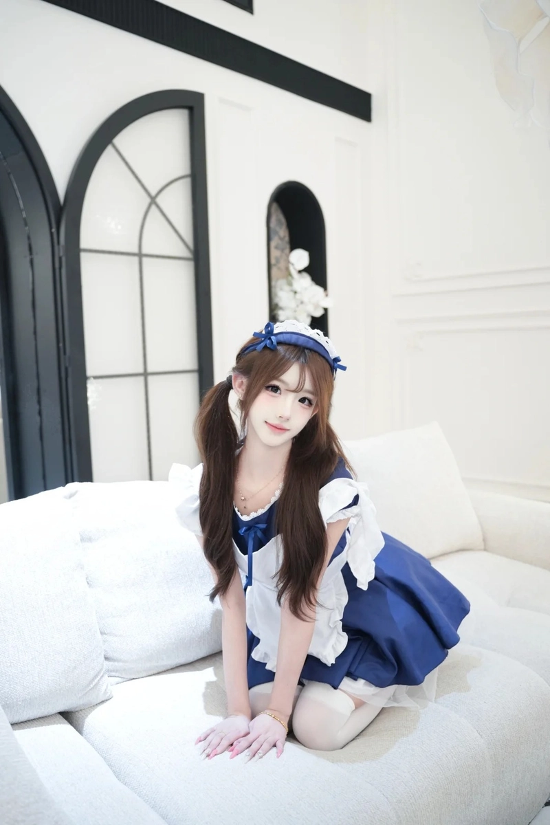 Gái xinh diện hầu gái phong cách dễ thương