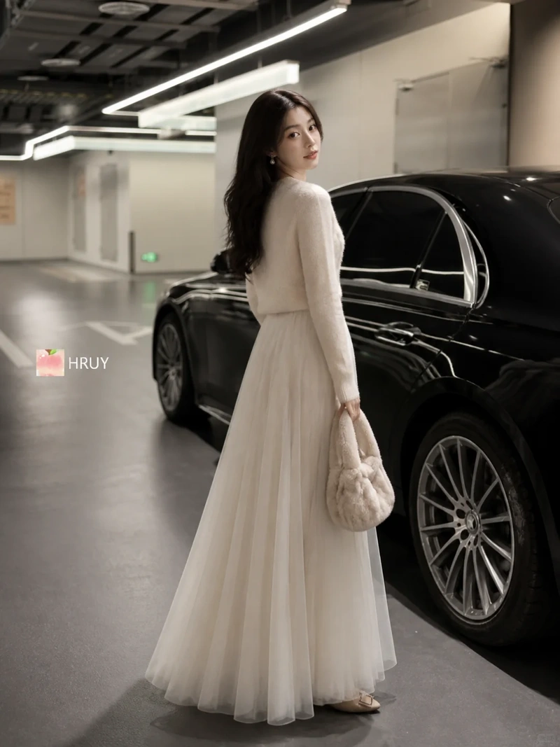 Gái xinh mặc váy lưới gợi cảm full body