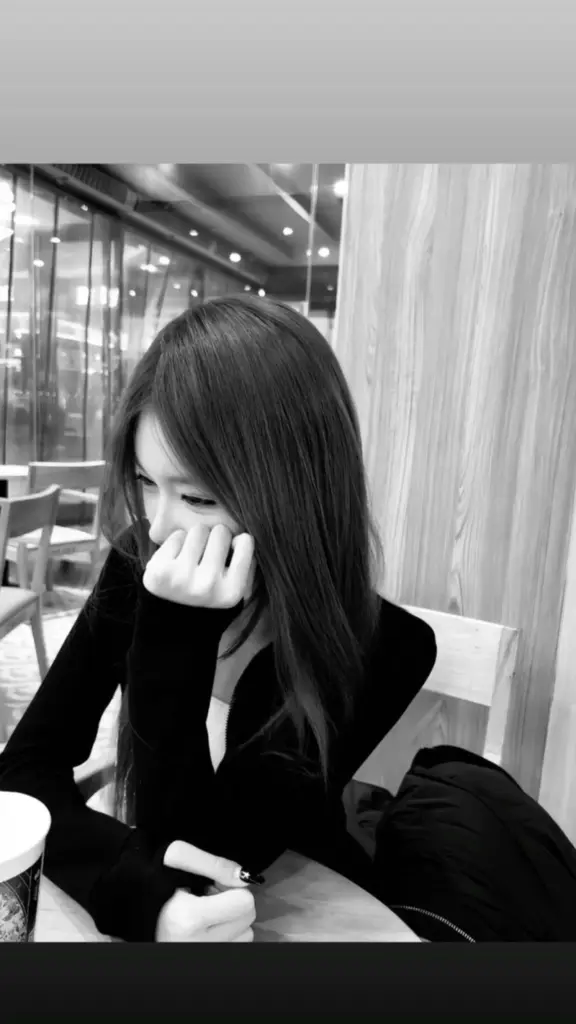 Girl phố bí ẩn quyến rũ