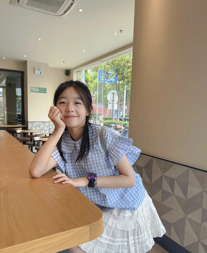 Góc chụp ảnh gái xinh lớp 6 vui tươi