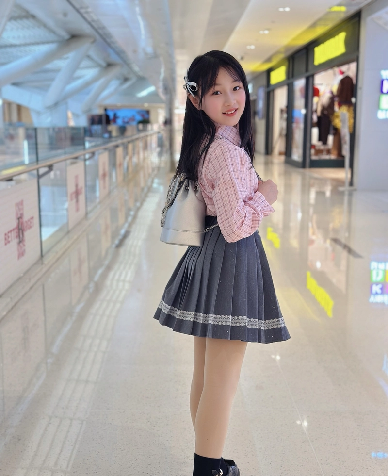 Góc chụp ảnh gái xinh lớp 7 khá tự nhiên