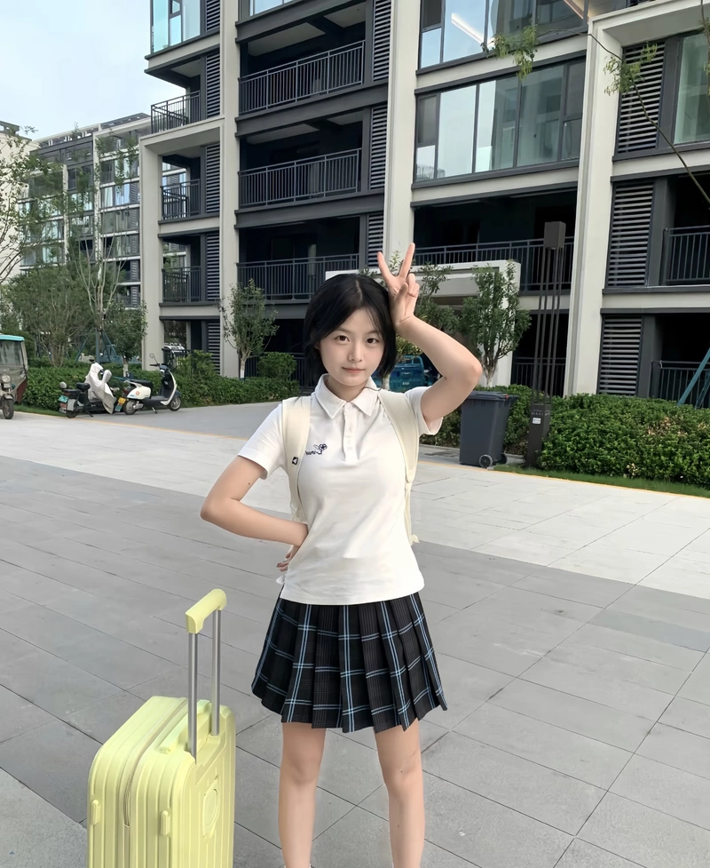 Góc gái xinh 2k12 với phong cách đơn giản