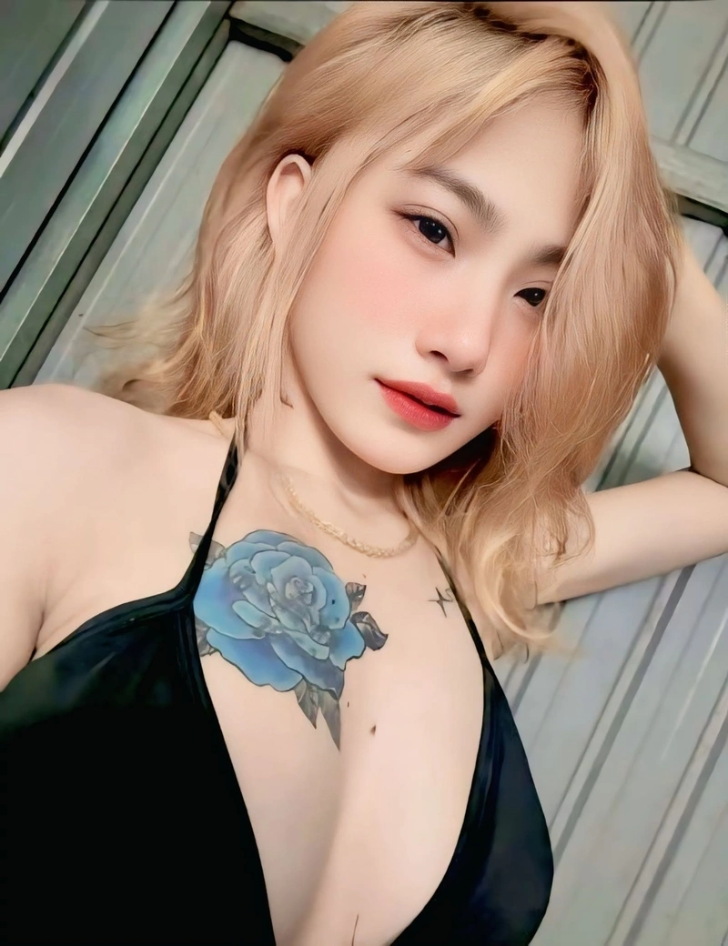Hình Huỳnh Thị Bảo Trân sexy đít to tròn