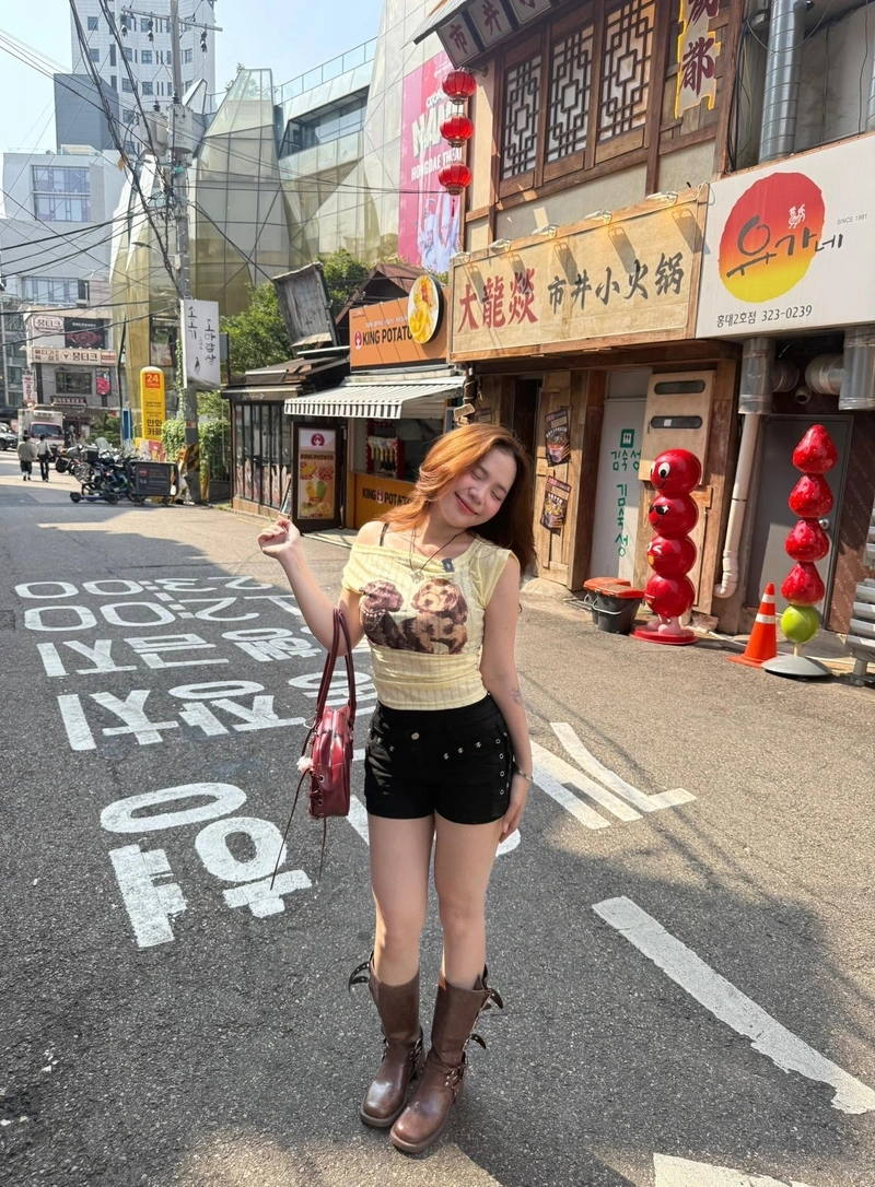 Hình Sammy Đào sexy show vòng ba