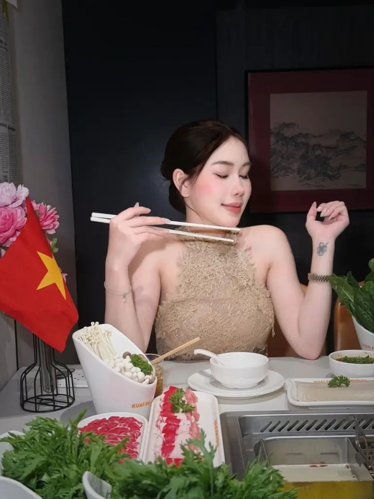 193+ ảnh Tuệ Vy Tiktoker sexy cởi đồ khoe da trắng mịn màng