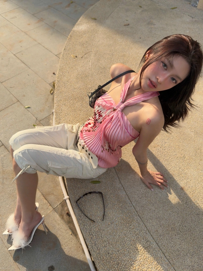 Hình Trần Đoàn Bảo Ngọc vòng 1 căng đầy sexy