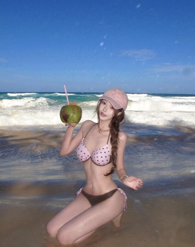 Hình ảnh gái xinh mặc bikini biển đẹp