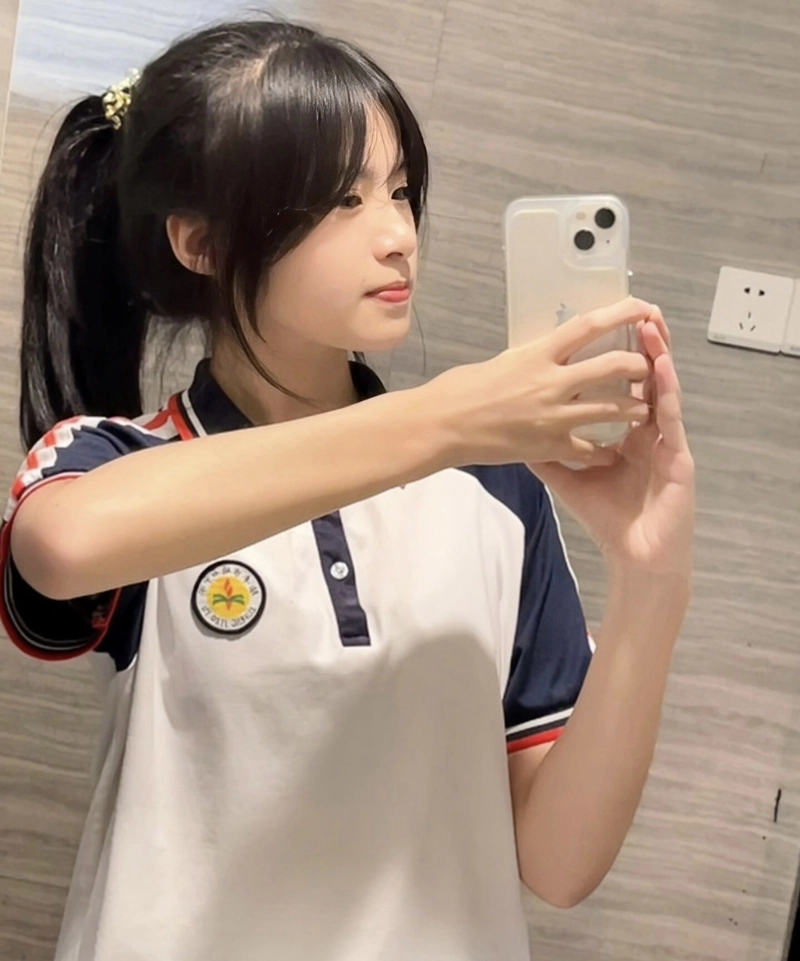 Hình gái xinh 2k10 cùng ánh mắt dịu dàng