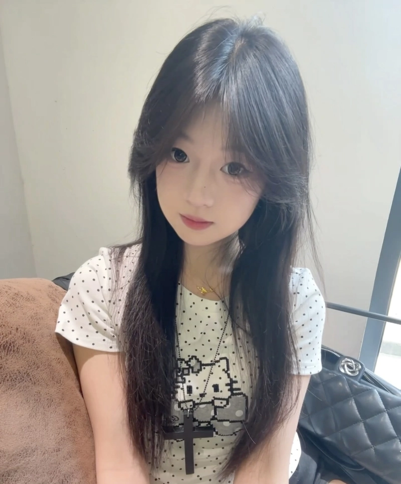 Hình gái xinh 2k10 mang nét trẻ trung
