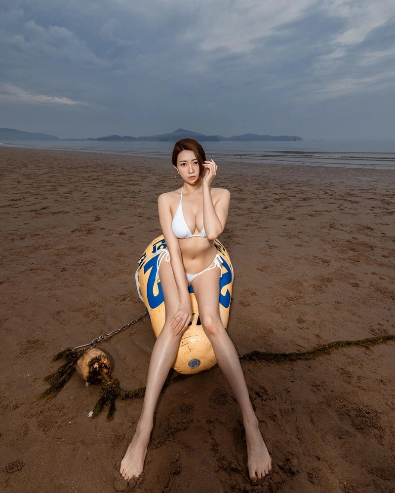 Hình gái xinh TikTok mặc bikini gợi tình hút hồn