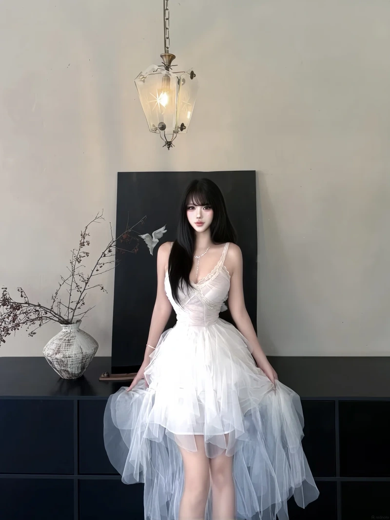 Hình gái xinh mặc váy lưới cởi đồ quyến rũ