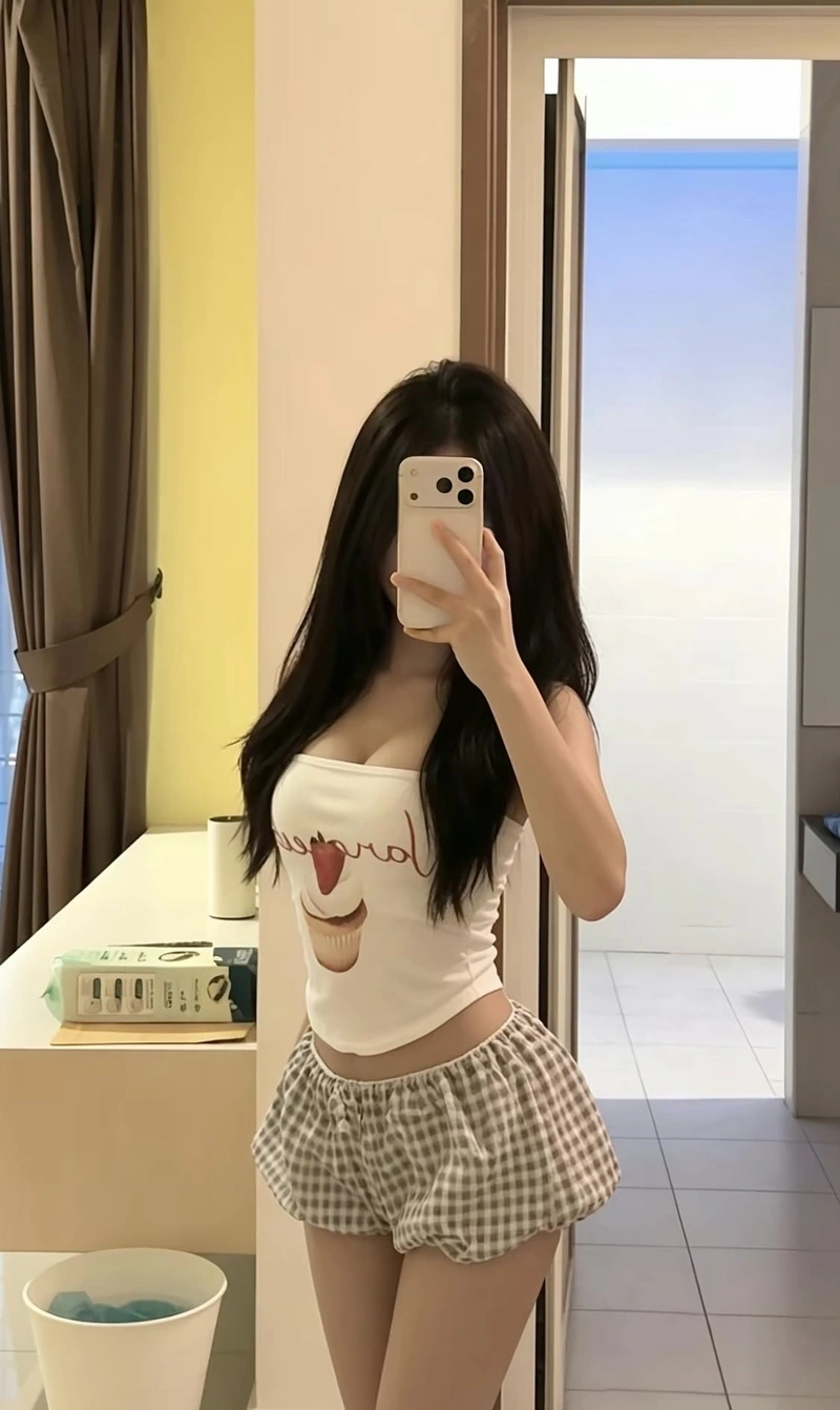 Hình nude khoe vú to quyến rũ