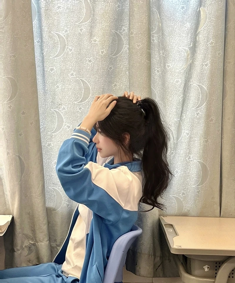 Khoảnh khắc gái xinh 2k10 vui vẻ nhẹ nhàng