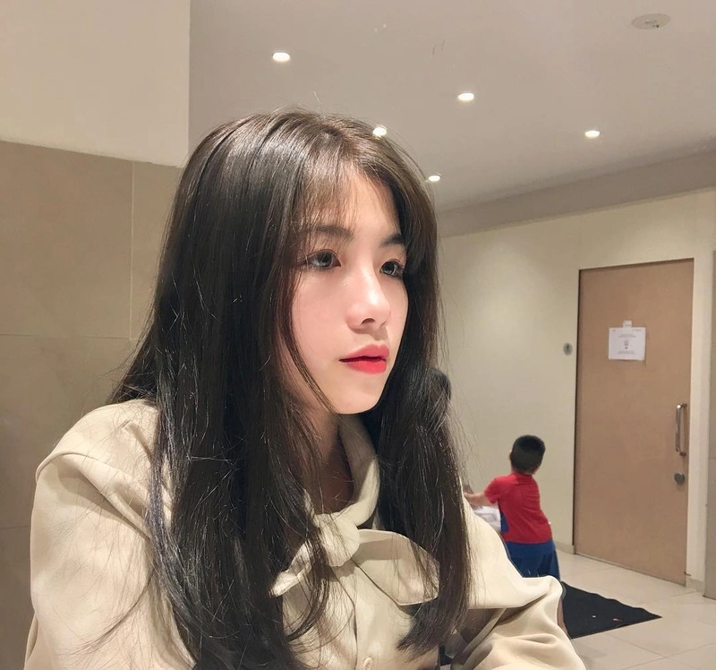 Nguyễn Ngọc Quỳnh nóng bỏng lộ hàng vòng ba đầy đặn