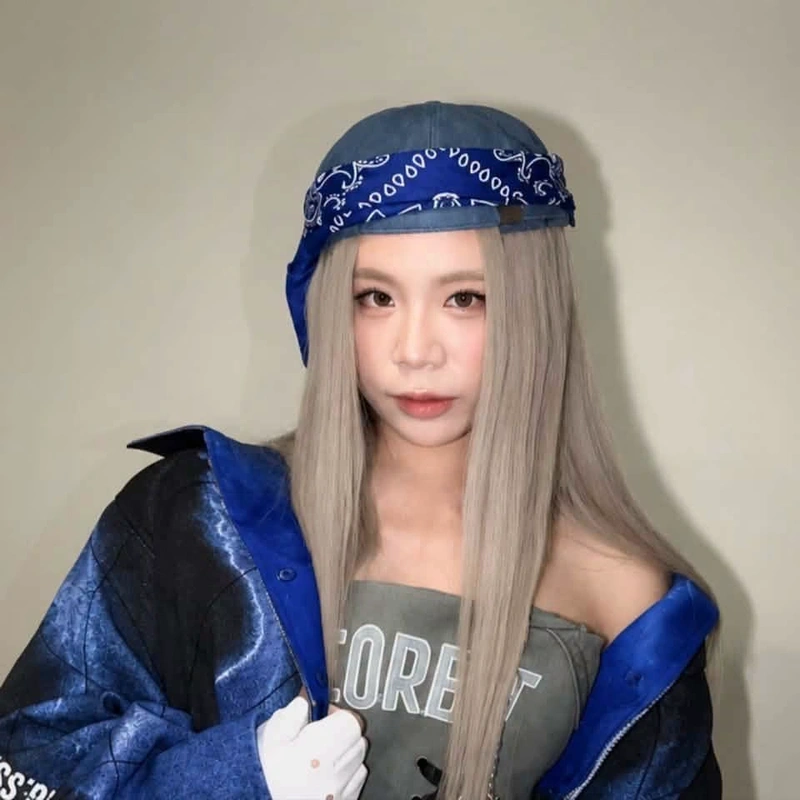 Sammy Đào khoe vòng một căng tròn quyến rũ