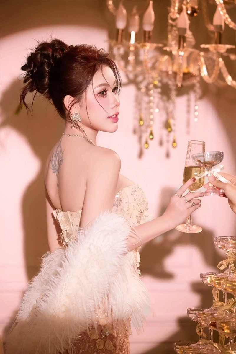 Tuệ Vy Tiktoker sexy khoe body sexy full HD