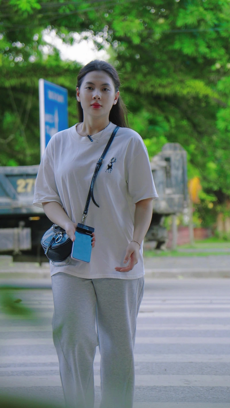 Uyenbeu2006 sexy lộ vú to tròn nóng bỏng