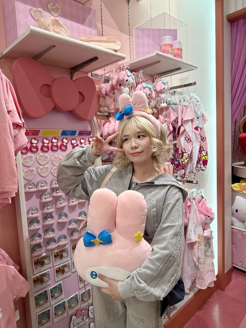 Vòng một Sammy Đào to tròn siêu phẩm